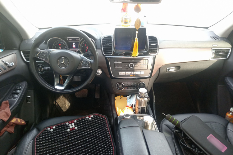 奔驰GLE 2018款 GLE 320 4MATIC 动感型臻藏版中控内饰12
