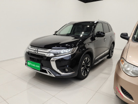 三菱 欧蓝德 2019款 2.4L 四驱致享版 5座 国VI