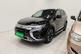 三菱 欧蓝德 2019款 2.4L 四驱致享版 5座 国VI