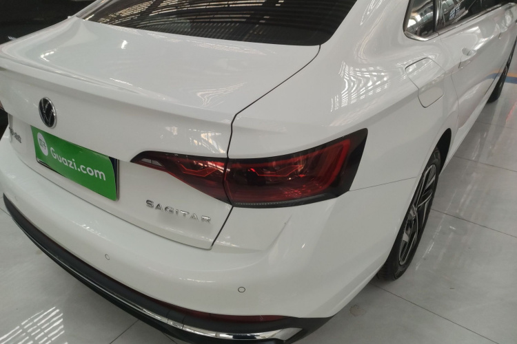 大众 速腾 2023款 300TSI DSG飞越版车身外观9