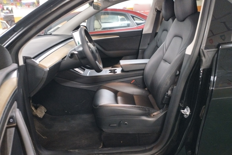 特斯拉 Model Y 2021款 长续航全轮驱动版 3D7中控内饰19