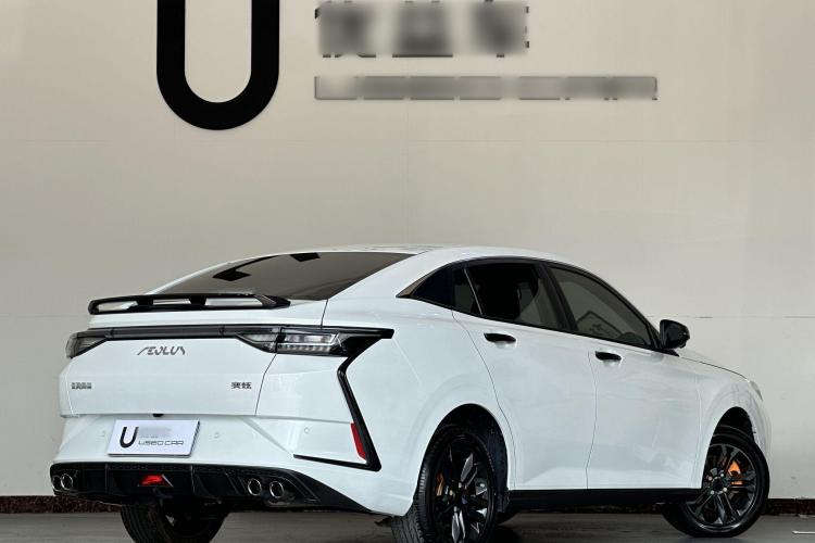 东风风神 奕炫 2023款 马赫版 1.5L 自动追影版车身外观6004