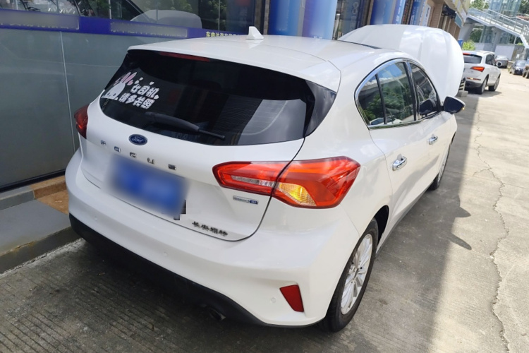 福特 福克斯 2019款 两厢 EcoBoost 180 自动锋潮型车身外观7