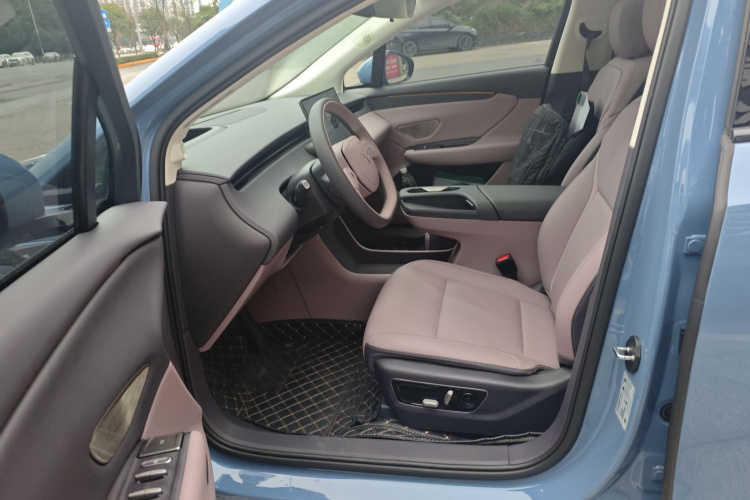 红旗天工06 2025款 660 四驱 智选版局部细节19