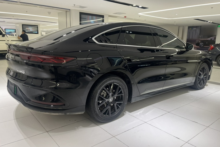 比亚迪 汉 2023款 DM-i 冠军版 121KM 尊贵型车身外观6003