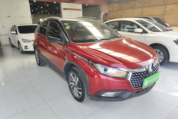 纳智捷 U5 SUV 2017款 1.6L CVT名士版车身外观3