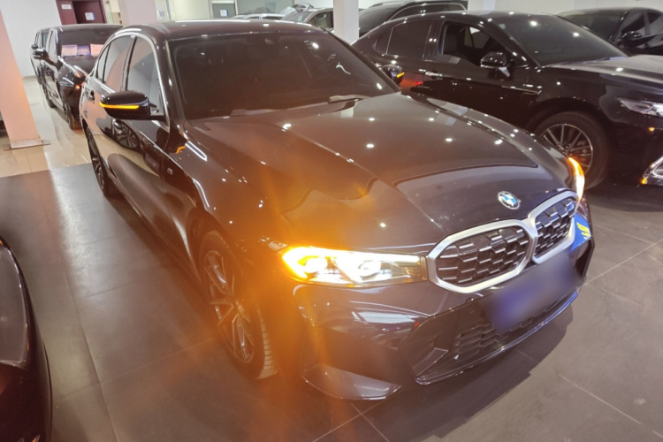 宝马3系 2023款 325Li M运动套装车身外观3