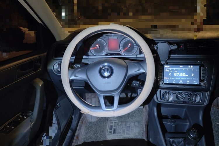 大众 桑塔纳 2016款 1.6L 手动风尚版中控内饰13