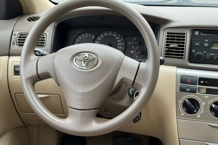 丰田 花冠 2011款 1.6L 自动经典版中控内饰7001