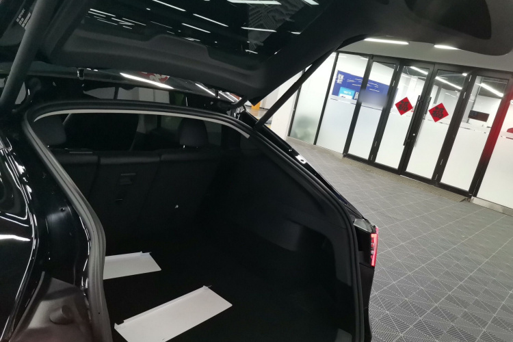 特斯拉 Model Y 2023款 后轮驱动版机舱底盘23