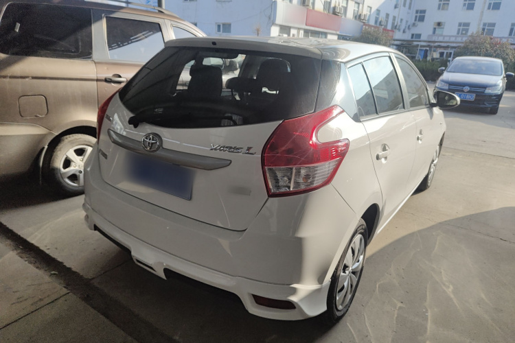 丰田 YARiS L 致炫 2016款 1.5E 自动劲速版车身外观7