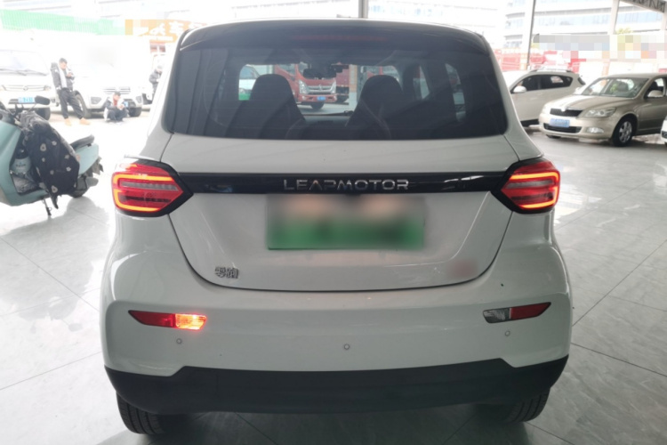 零跑汽车 零跑T03 2022款 星钻版车身外观6