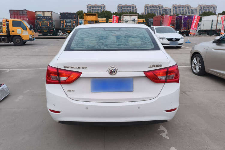 别克 英朗 2016款 15N 自动精英型车身外观6