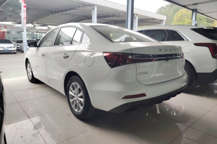 荣威i5 2023款 1.5L CVT豪华版车身外观6003