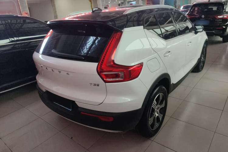 沃尔沃XC40 2020款 T3 智远豪华版车身外观7