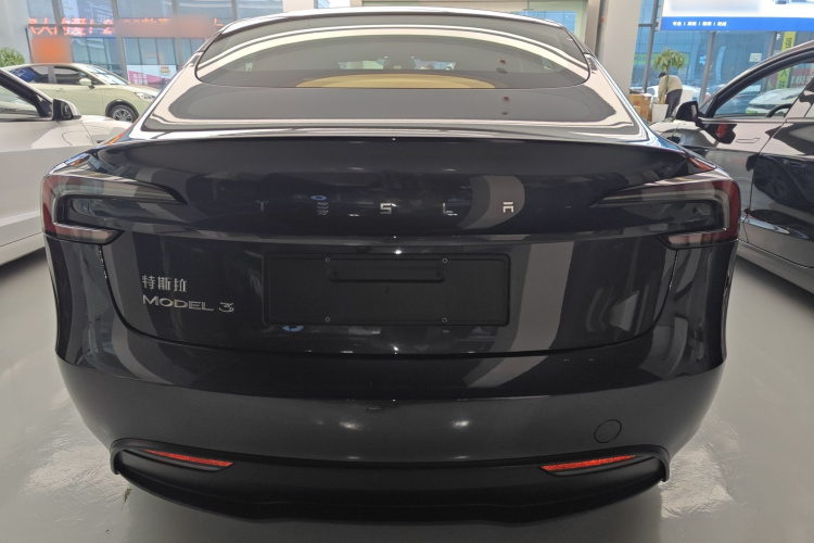 特斯拉 Model 3 2025款 改款 后轮驱动版车身外观6004