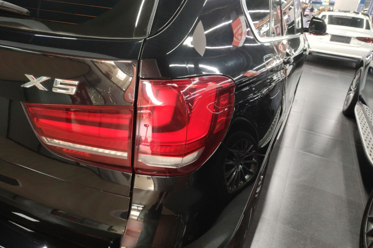 宝马X5(进口) 2017款 xDrive35i 典雅型车身外观6006