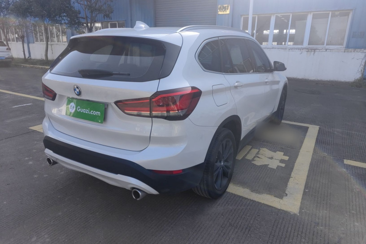 宝马X1 2020款 sDrive20Li 时尚型车身外观6005