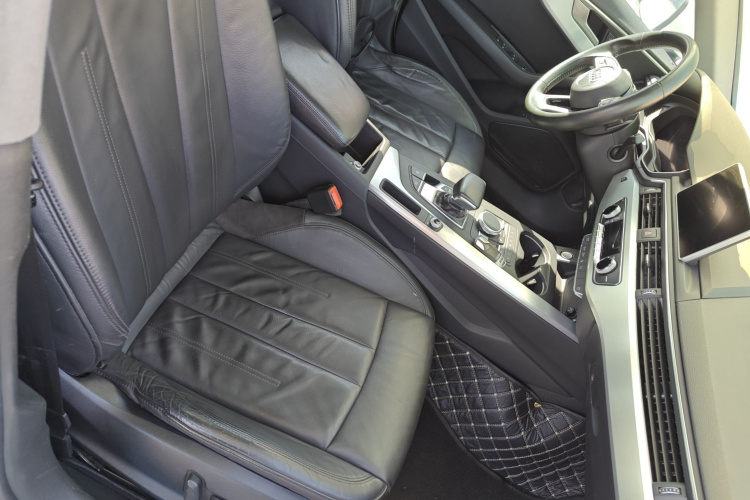 奥迪A4L 2019款 40 TFSI 时尚型 国V局部细节41