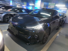 智己汽车 智己LS6 2025款 灵蜥智驾版