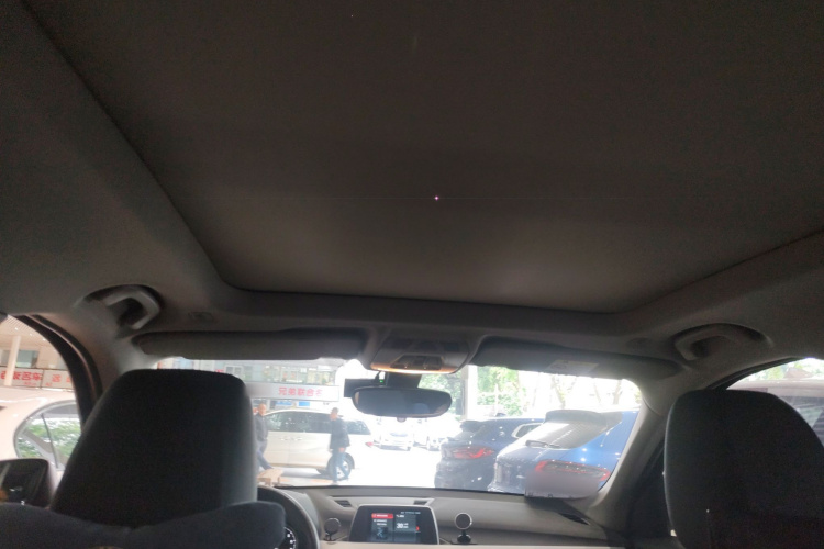 宝马X1 2019款 sDrive20Li 领先型中控内饰22