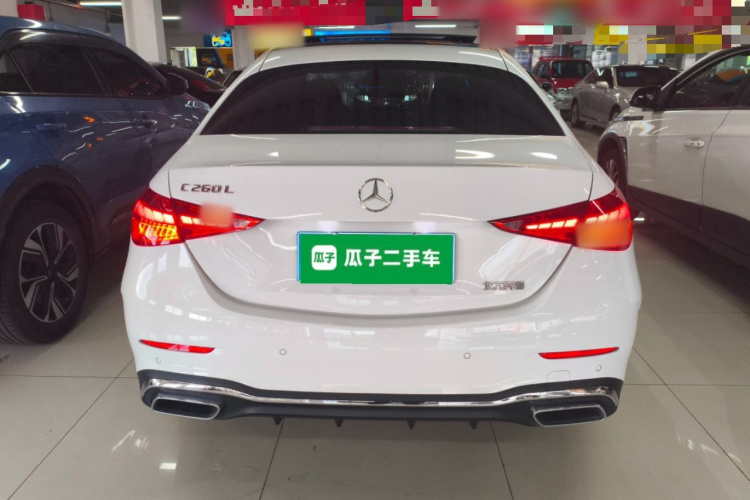 奔驰C级 2024款 改款 C 260 L 运动版车身外观6