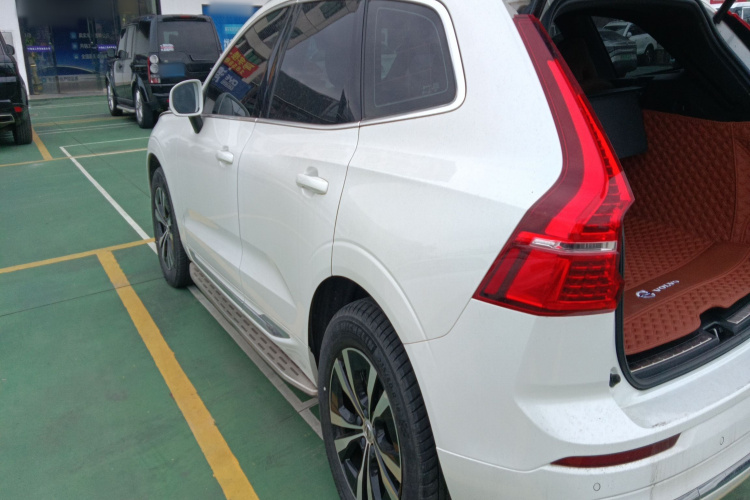 沃尔沃XC60 2023款 B5 四驱智逸豪华版车身外观4