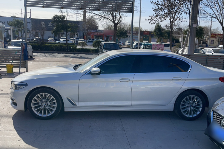 宝马5系 2020款 530Li 尊享型 豪华套装车身外观6005