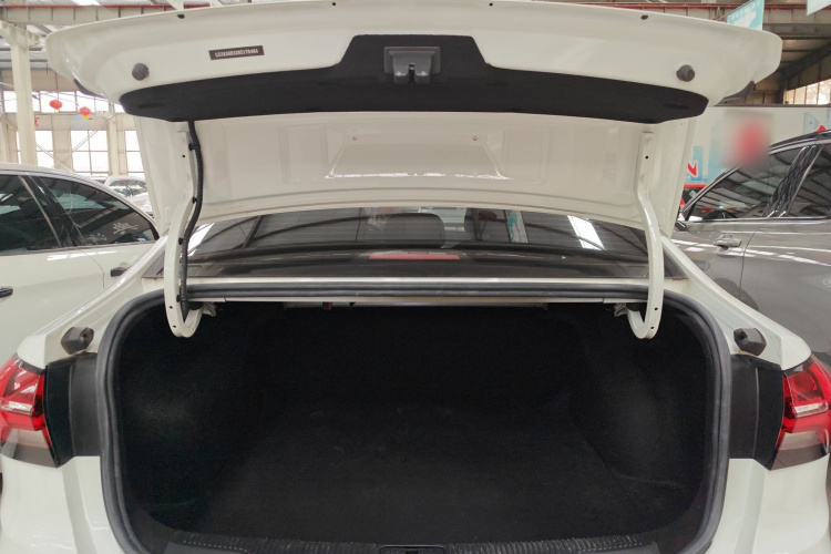 荣威i5 2021款 1.5L CVT铂金版局部细节23