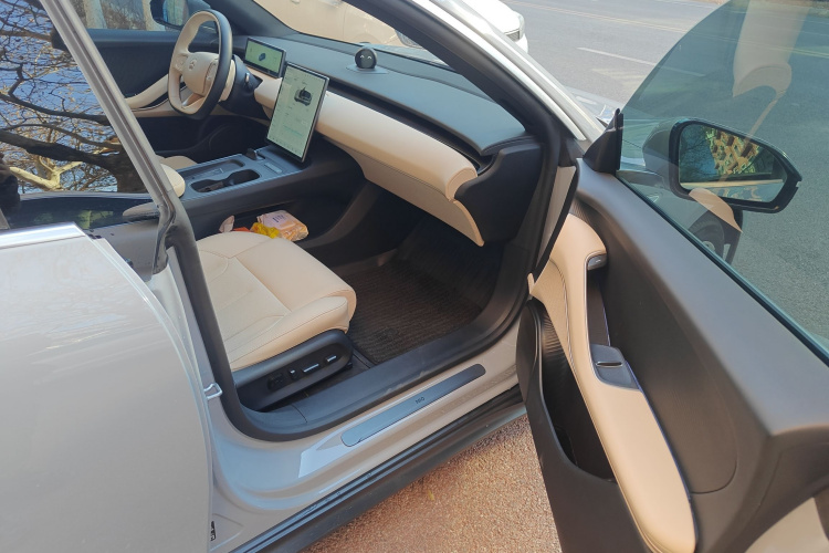 蔚来ET5T 2024款 75kWh Touring局部细节9005