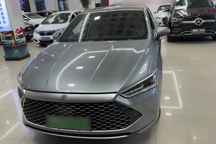 比亚迪 秦PLUS 2023款  冠军版 DM-i 120KM超越型车身外观6001