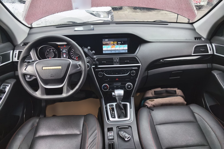 猎豹汽车 猎豹CS10 2017款 1.5T CVT精英型中控内饰12