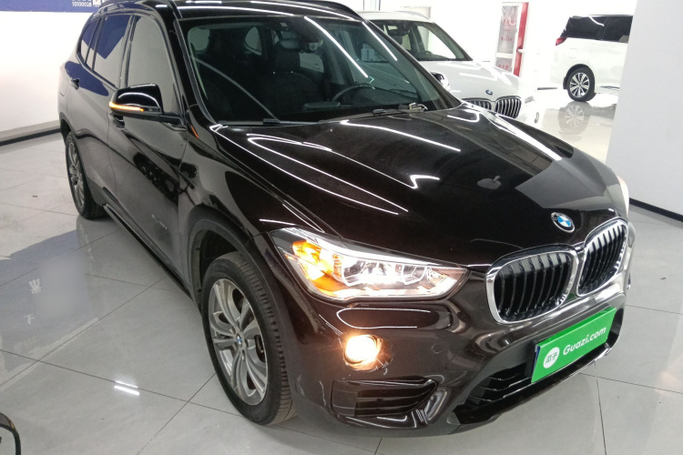 宝马X1 2018款 sDrive18Li 尊享型车身外观3