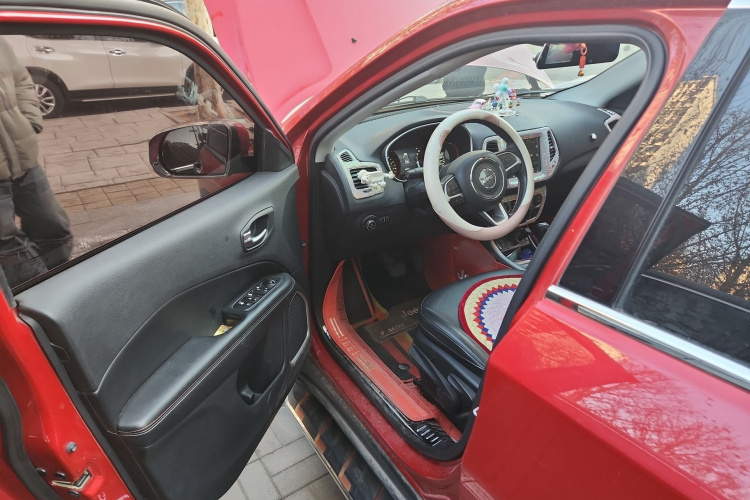 Jeep 指南者 2017款 200T 自动家享版中控内饰20