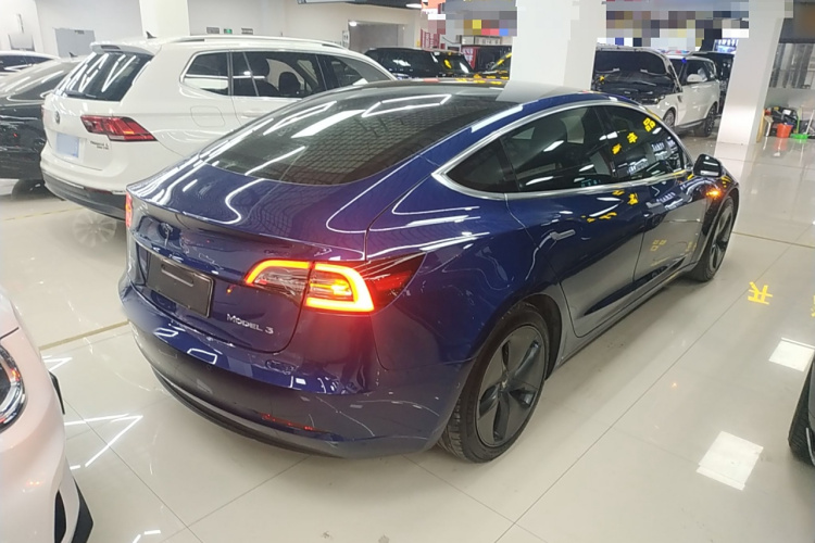 特斯拉 Model 3 2020款 标准续航后驱升级版车身外观7