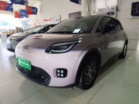 埃安 AION UT 2025款 330星辉版