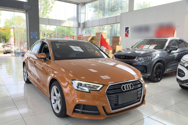 奥迪A3 2018款 30周年年型 Limousine 35 TFSI 时尚型车身外观6002