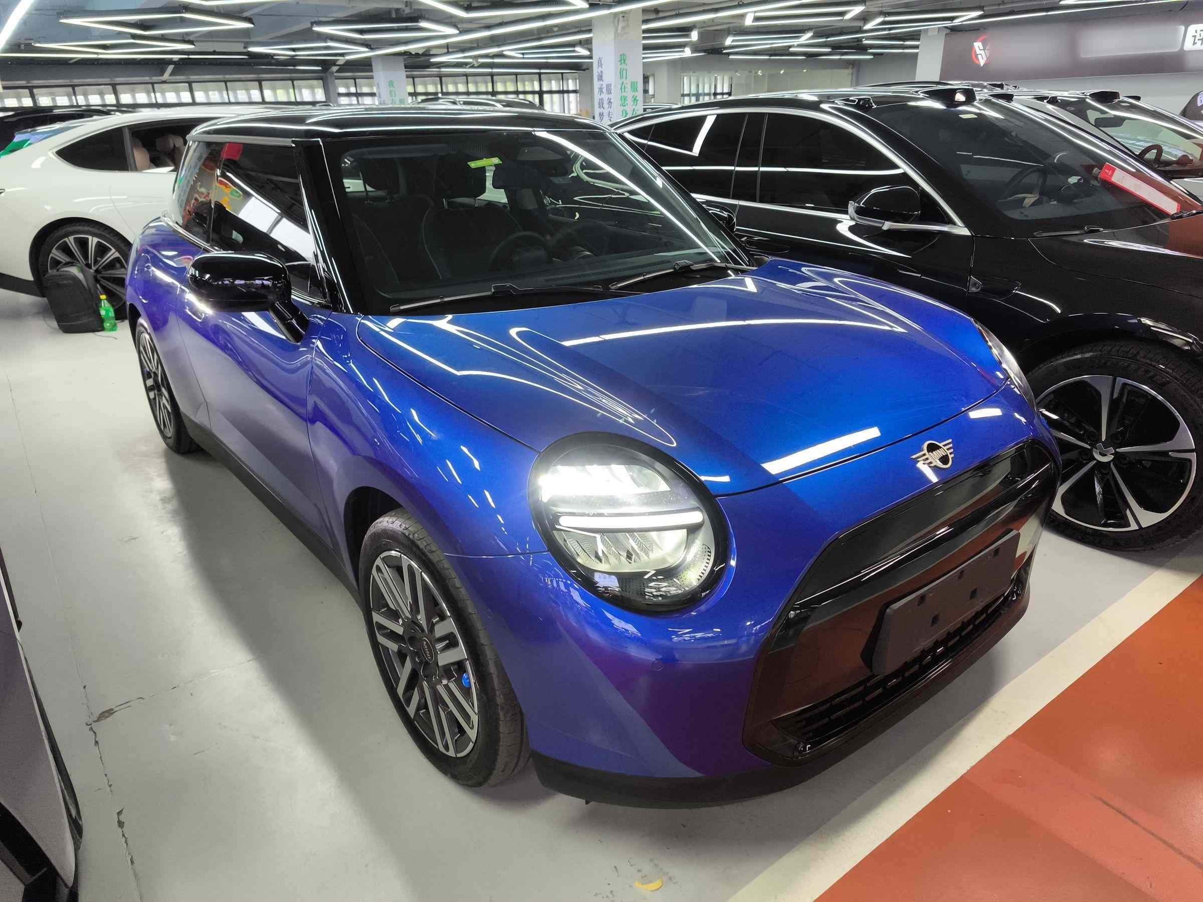 电动MINI COOPER 2024款 456km COOPER E 经典派(5)