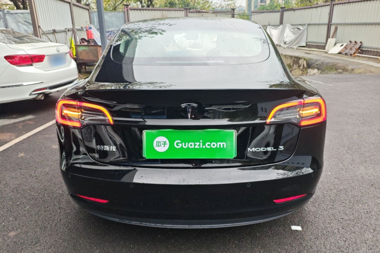 特斯拉 Model 3 2022款 后轮驱动版车身外观6