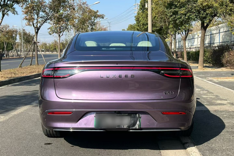 鸿蒙智行 智界S7 2025款 855km Max车身外观6010