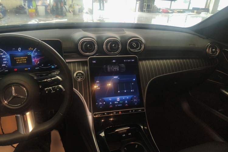 奔驰C级 2023款 改款 C 260 L 运动版中控内饰12