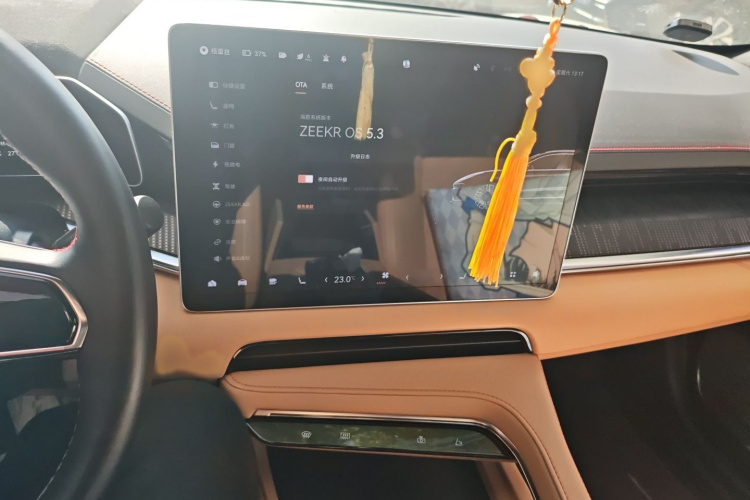 极氪001 2022款 超长续航双电机 YOU版局部细节16