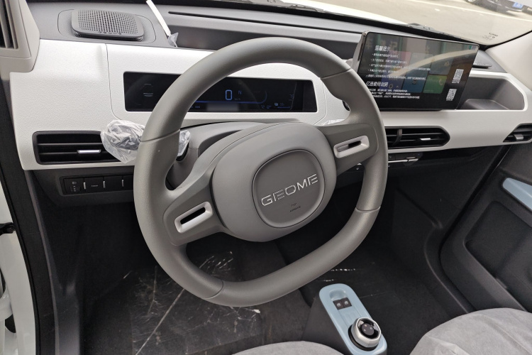 吉利银河 2024款 熊猫mini 200km 耐力熊中控内饰13