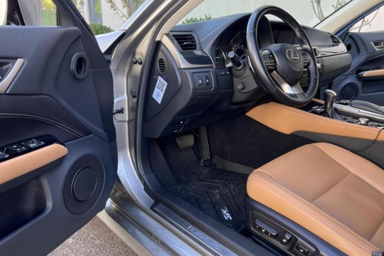 雷克萨斯GS 2016款 300h 领先版中控内饰7001