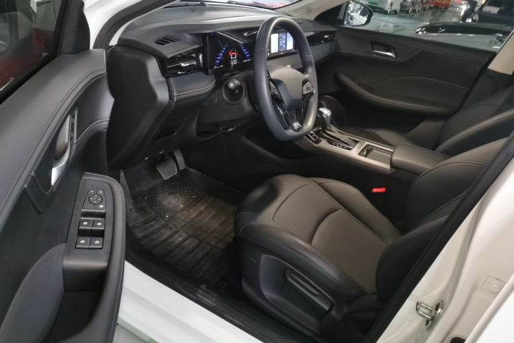 荣威i5 2026款 1.5L CVT豪华版中控内饰7003