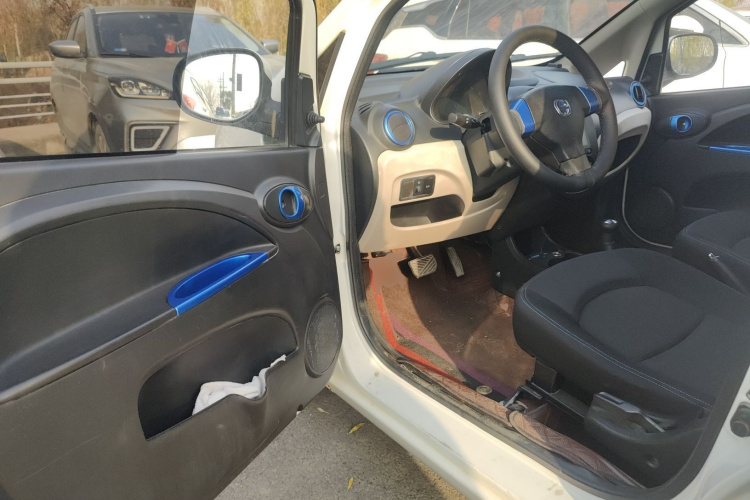 江铃集团新能源 江铃E200L 2018款 E200L 标准型（250KM）中控内饰20