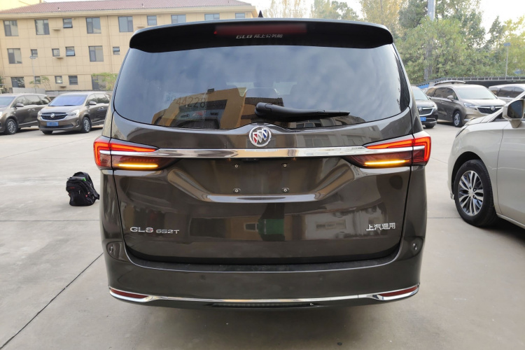 别克GL8 2021款 陆上公务舱 652T 智慧豪华型车身外观6