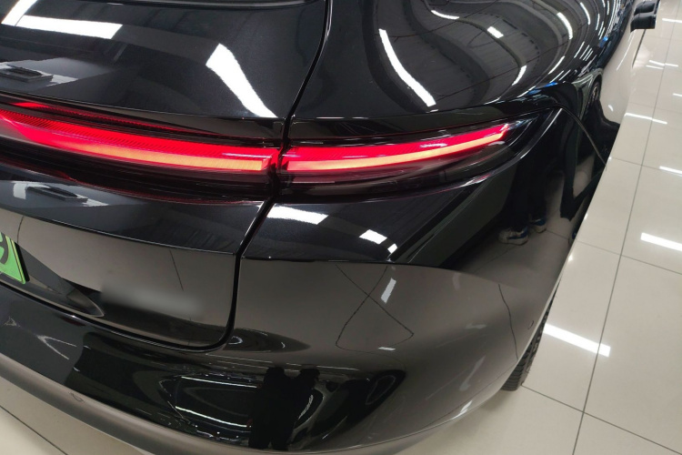 蔚来ET5T 2023款 75kWh Touring车身外观9