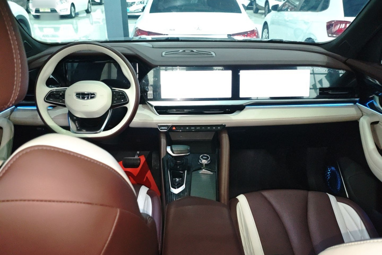 吉利汽车 星越L 2021款 2.0TD DCT EVO两驱尊贵型中控内饰12