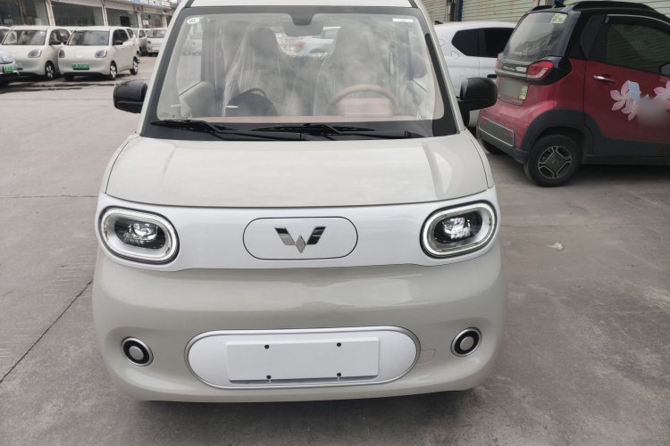 五菱汽车 宏光MINIEV 2024款 第三代 215km 青春版车身外观2